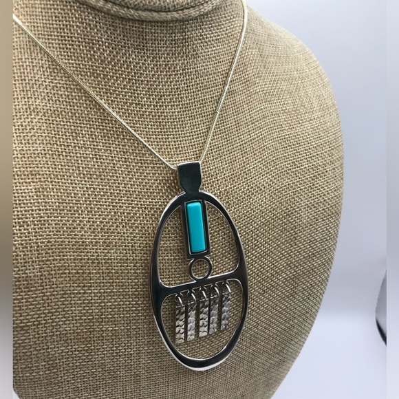 Vintage Avon Southwestern Style Pendant Necklace - Picture 4 of 10